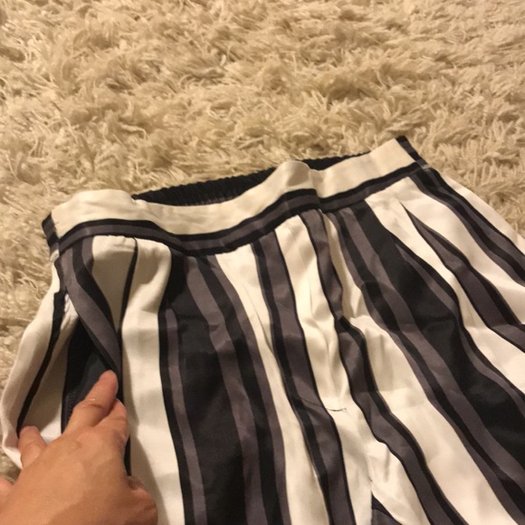 Pants - Picture 3 of 4